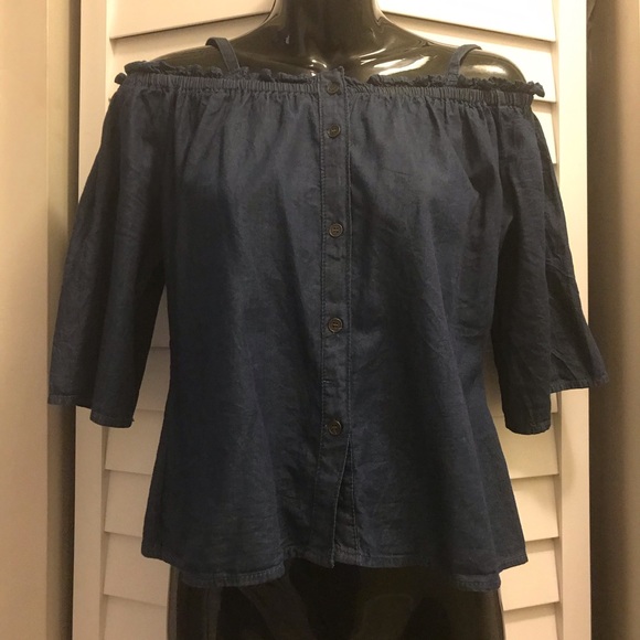 🌺. Blouse🌺 - Picture 2 of 8